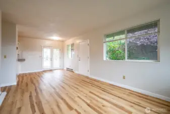 Upper unit Livingroom