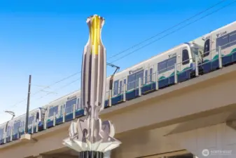 10mins to Lynnwood Lightrail Station