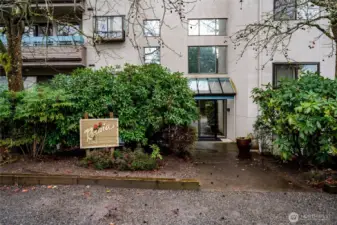 A wonderfully managed building with a strong sense of community.