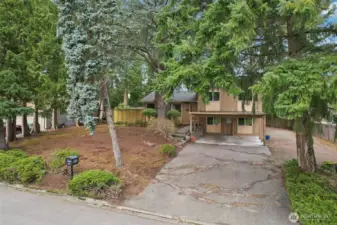 A serene residential setting with quick access to I-405, I-90, and downtown Bellevue