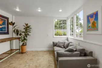 Breakfast nook off kitchen