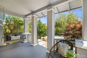 Welcome to this Queen Anne beauty!