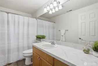 full bathroom upper level