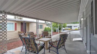 Covered patio and one care parking.