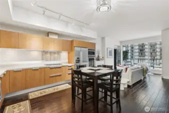 kitchen/Dining