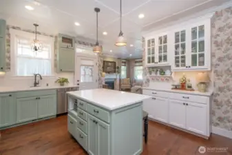 Lost of storage in the built-in china cabinet