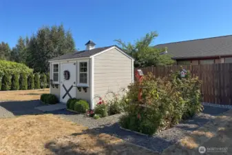 Adorable garden shed