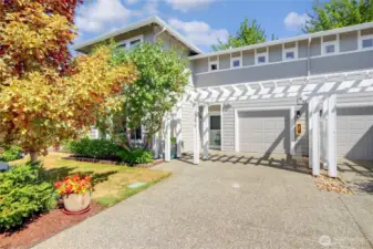 1-car garage with deep driveway.