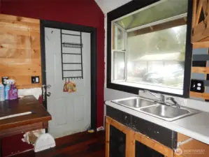 Primary suite kitchenette