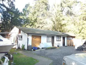 Former shop - bedrooms or offices now