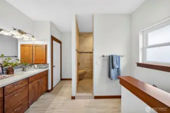 Full view of owner's en-suite bathroom.