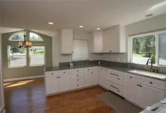 U shaped Kitchen with eating area