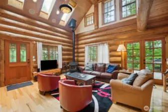 Meticulously crafted and cared for log home.