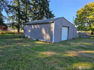 Barn/Garage