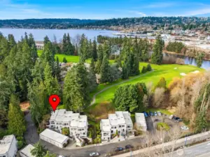 Walking Distance to Lake Washington and DT Kenmore