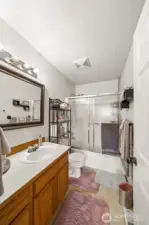 Full guest bathroom