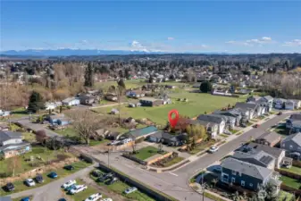Beautiful Mt. Rainier foothills location