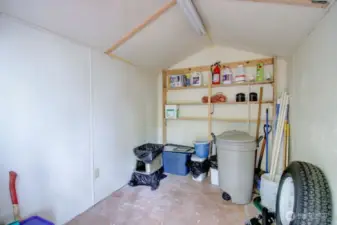 Insulated shed