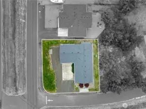 Approximate lot lines of home