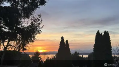 Gorgeous sunsets from all 3 floors!