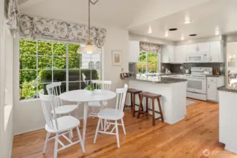 Sunny breakfast nook!