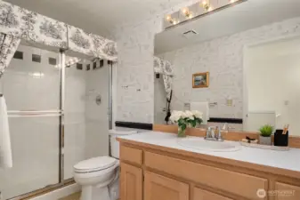 Second full bath upstairs.