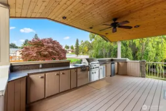 Outdoor Kitchen