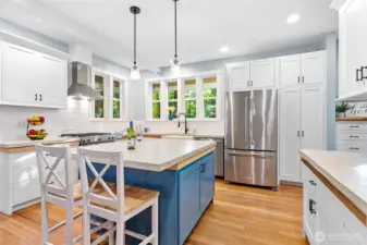 Warm & friendly kitchen. Tons of natural light.