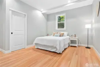 Room to spread out! Walk-in closet behind door.