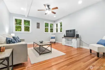 Large living room - all with 9' ceilings