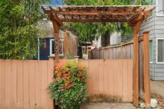 Direct access from 34th Ave SW for easy guest entry.