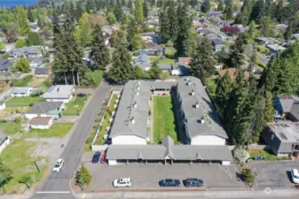 Really attractive complex in a charming area of University Place, near Chambers Bay, Steilacoom, Fircrest, and downtown Tacoma.