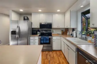 Another view of this bright and open kitchen!