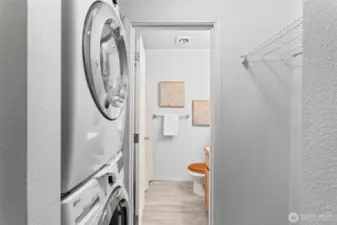 Full bathroom and laundry on the main