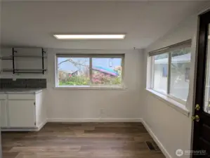 dining area. #1003 Irving St.