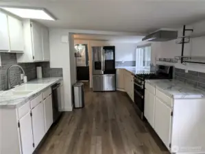 Kitchen. #1003 Irving St.