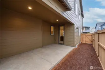 Images are representative of the floor plan and may vary by location and selected finishes.