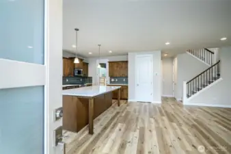 Images are representative of the floor plan and may vary by location and selected finishes.