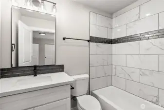 Full bathroom off primary