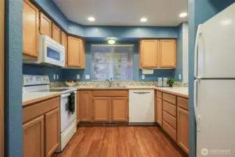 Conveniently arranged kitchen with plenty of storage; Bosch dishwasher (2019) is SO quiet! Spacious countertops!