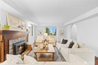 What an inviting room with views to the water