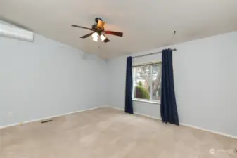 Main Bedroom with ceiling fan