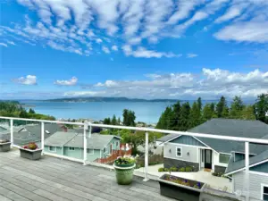 Unparalleled 180-degree views of Mt Baker, Utsalady Bay, Whidbey & Whistler.