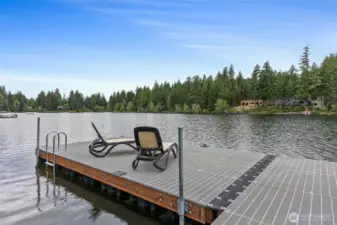 Enjoy boating, water skiing, fishing, swimming, hiking and abundant wildlife in a breathtaking natural setting.