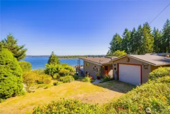 Midcentury beach bungalow