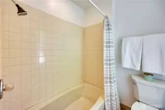 Full bath off primary bedroom