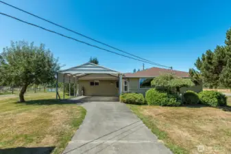 Nice level property