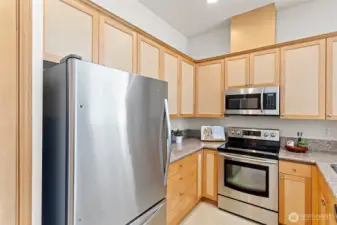 Lots of storage in this kitchen!