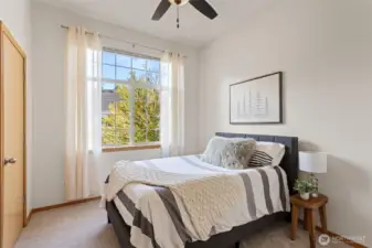 1st bedroom, with walk in closet