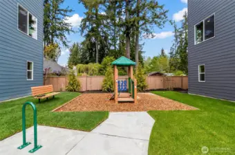 Photographs are for illustrative purposes only. Features, finishes, interior/exterior colors, landscaping and floorplan shown may vary from actual homes built.